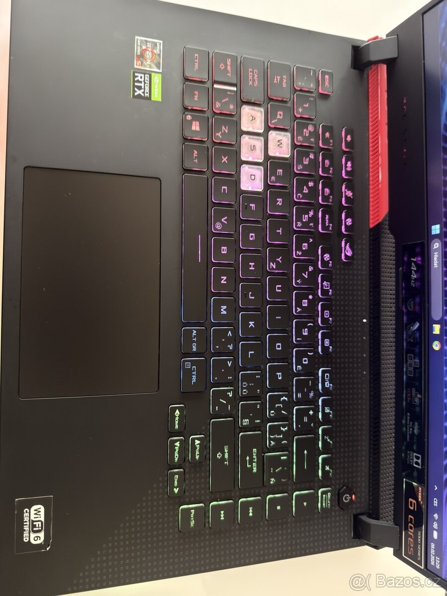 Prodám herní notebook Asus Rog Strix G513 - 3