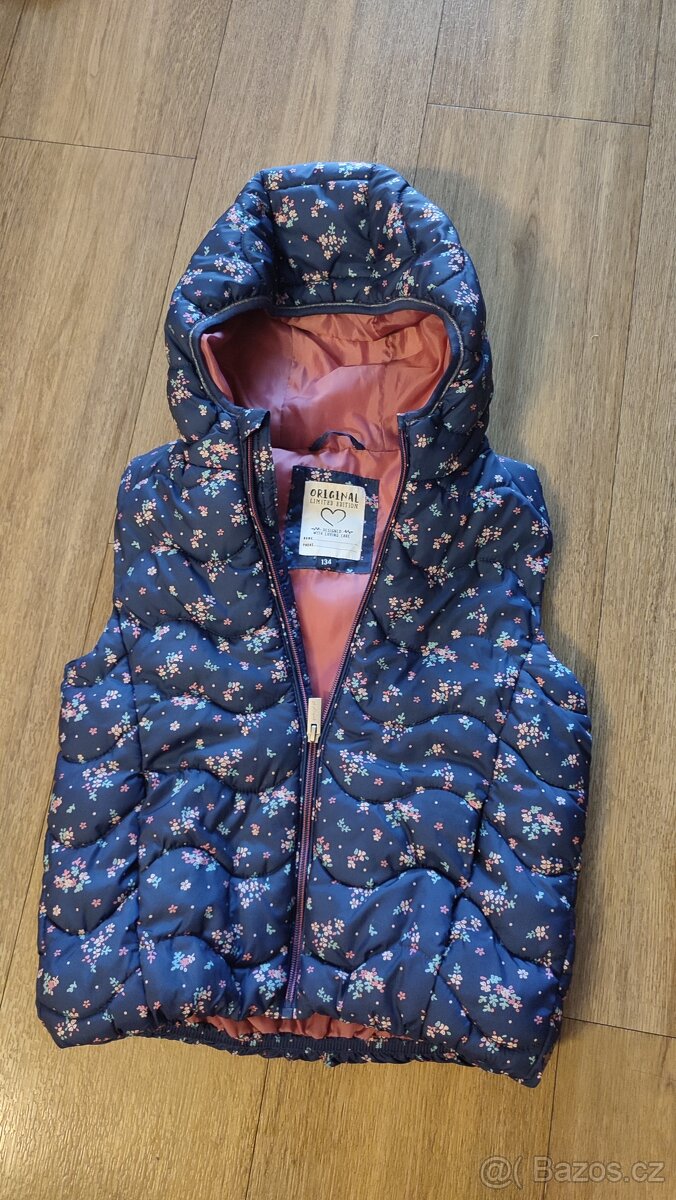 Teploučká vesta s kytičkami - 3