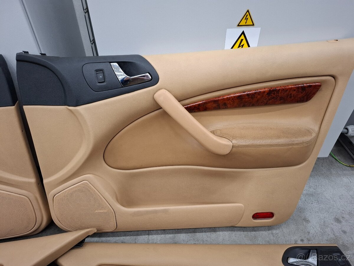 Škoda Octavia 1 Laurin a Klement tapecírunky - 3