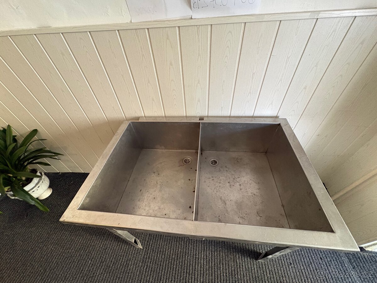 Nerezový dvojdřez - 3