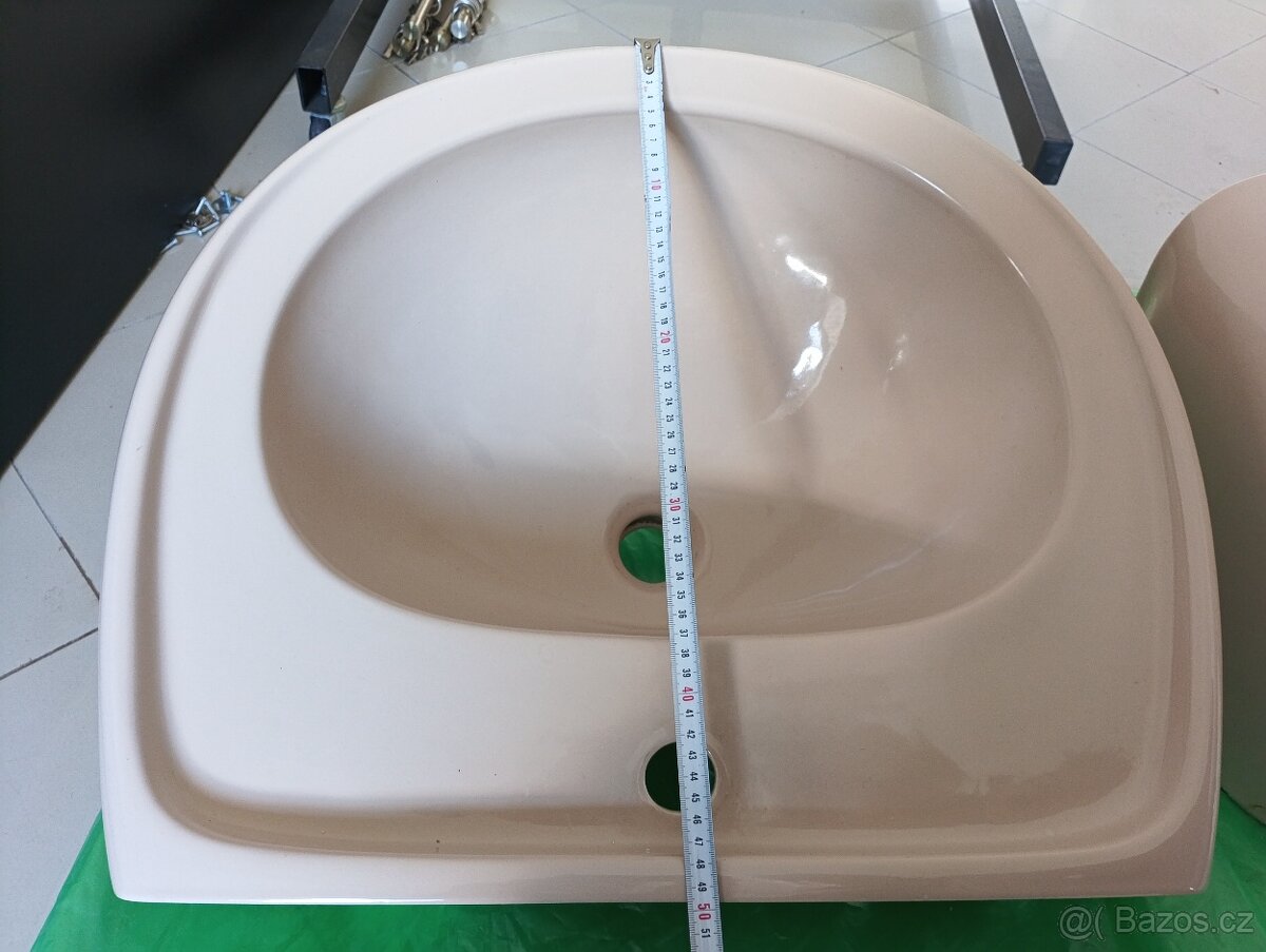 Umyvadlo 57x50cm - 3