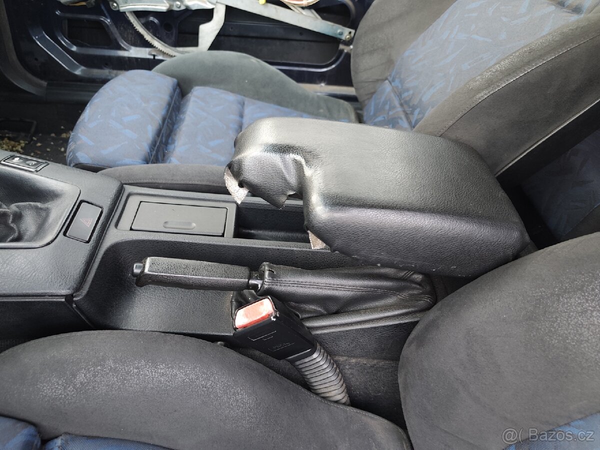 BMW E36 kupé sedačky - 3