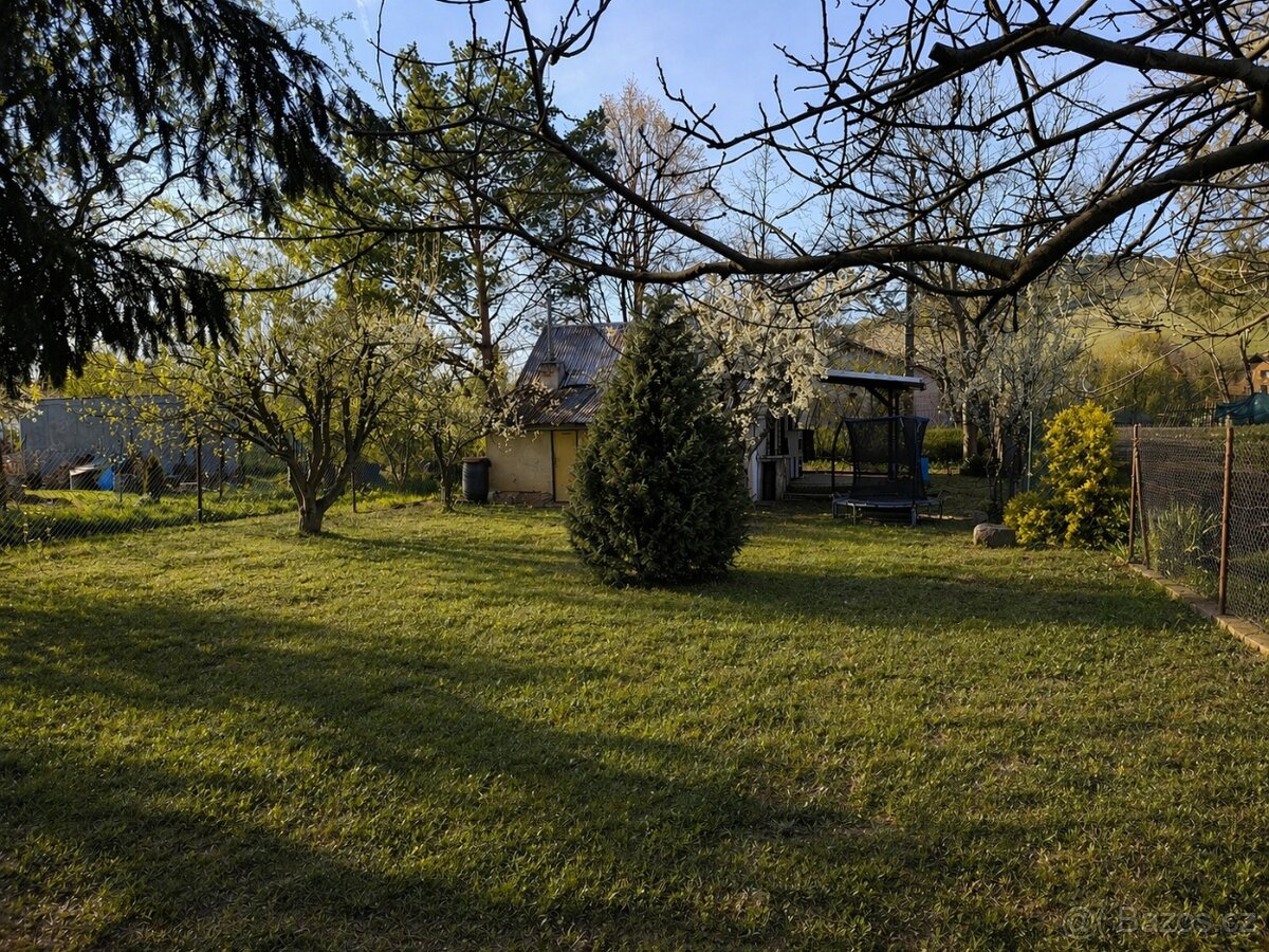 Zahrada v obci Želenice u Mostu - 3