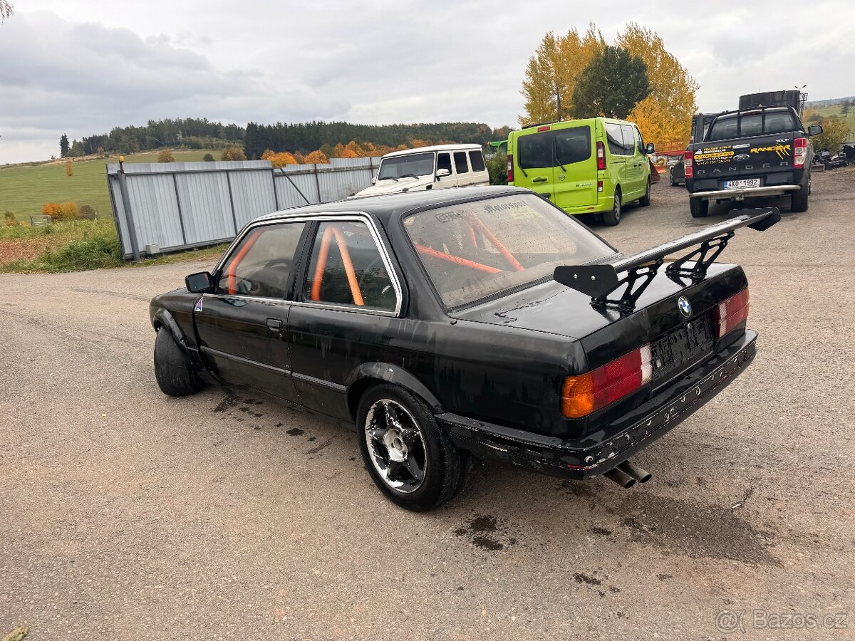 Bmw e30 2.5i drift car - 3