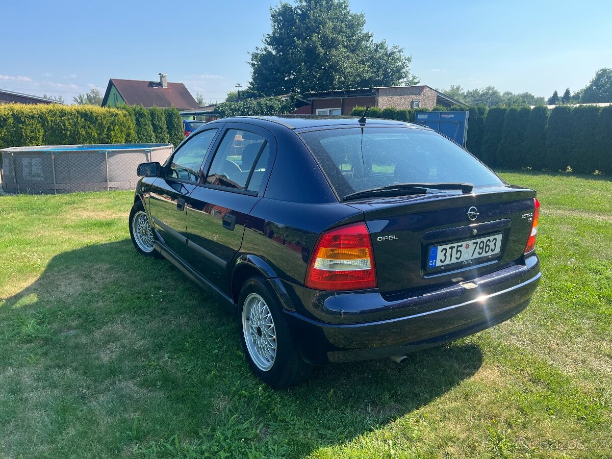 Opel Astra G 1.6i - 3
