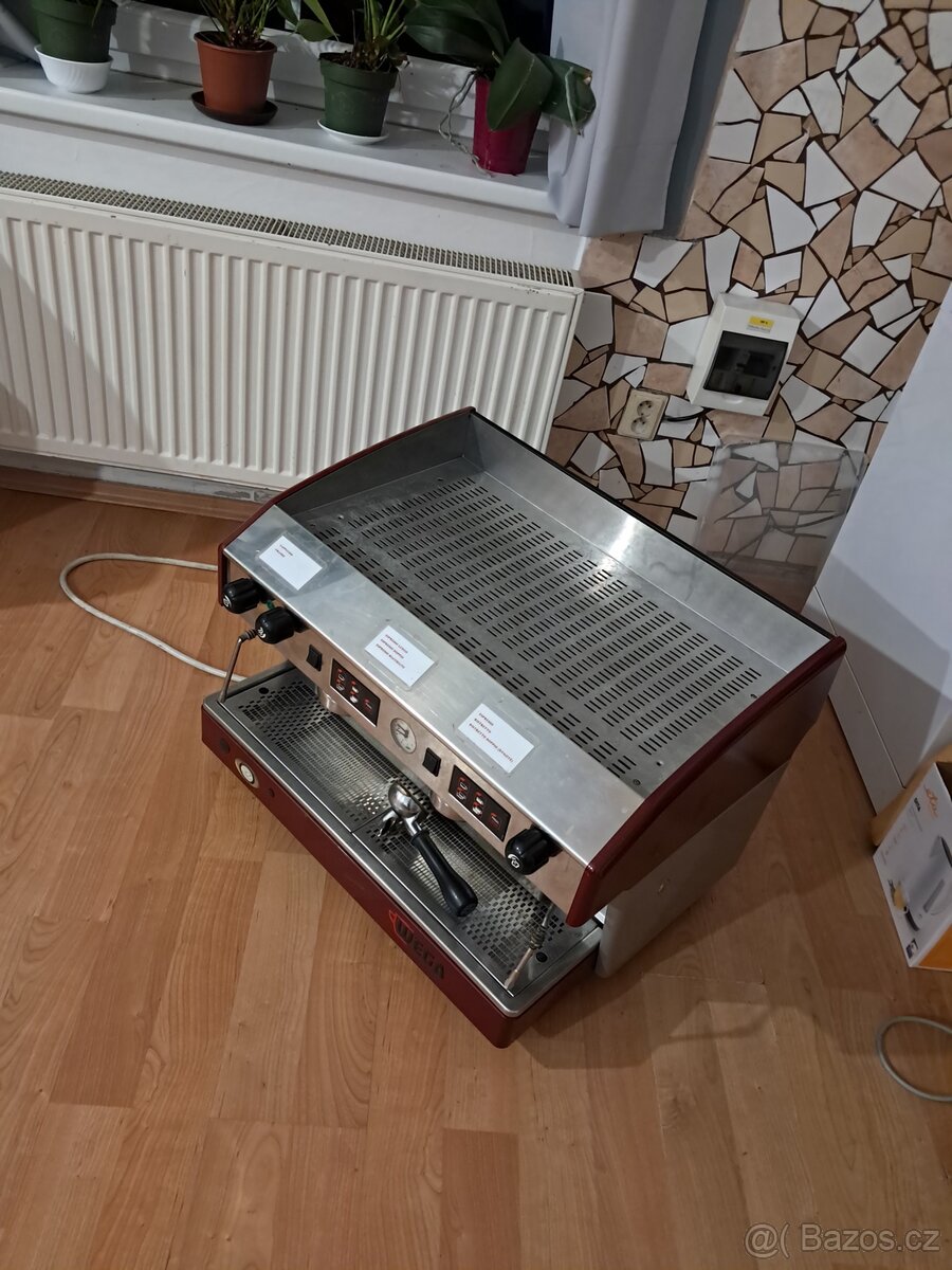 Dvojpákový kávovar WEGA - 3