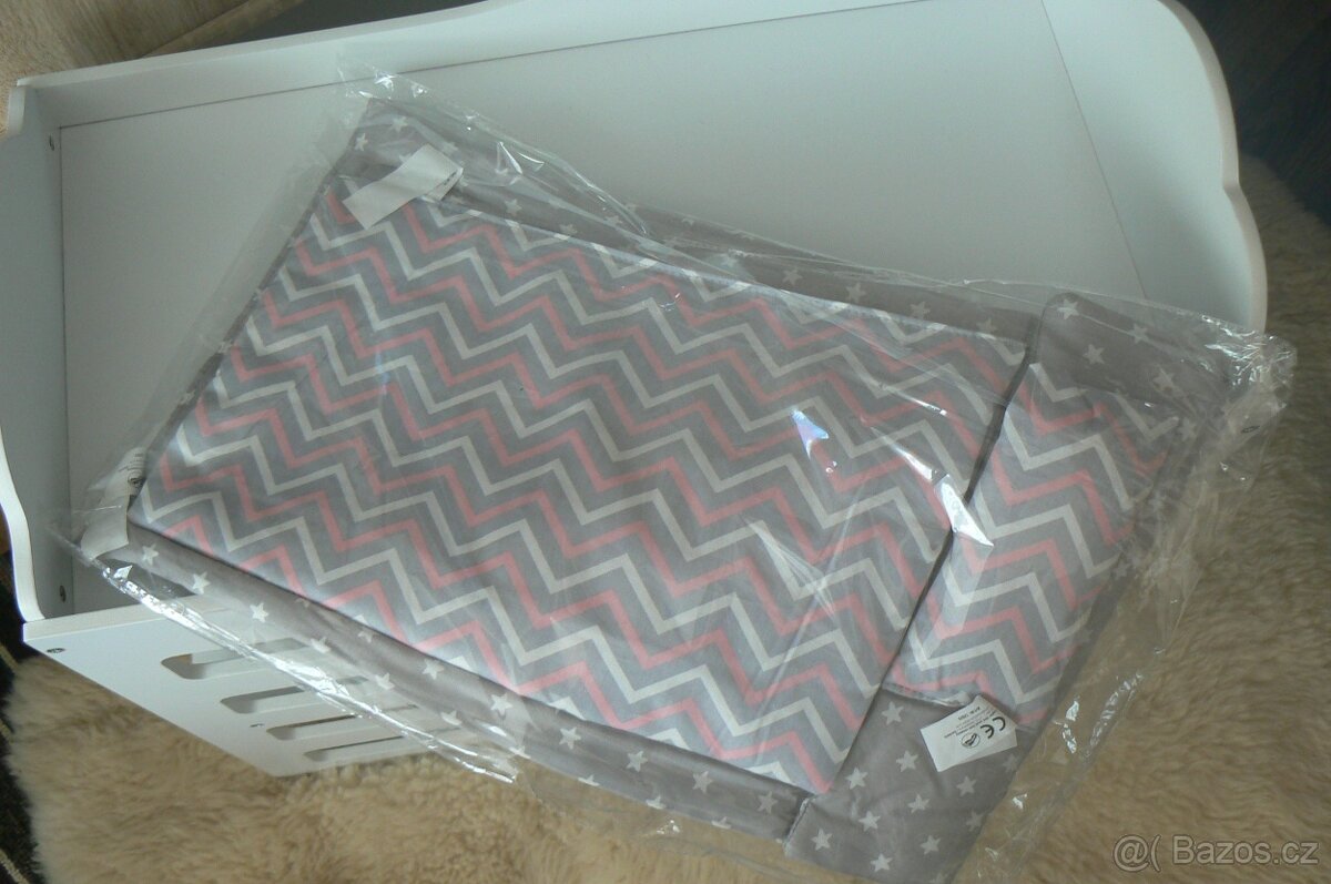 Dřevěná postýlka pro panenku - 3