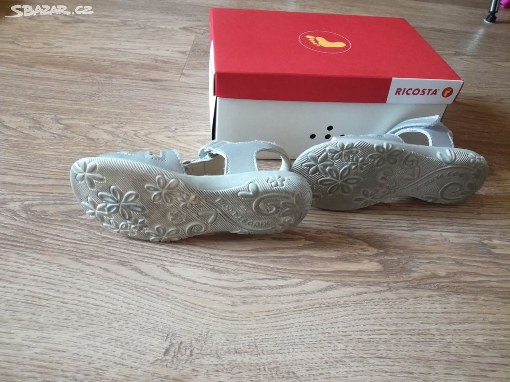 Slavnostní sandály vel. 28 - 3