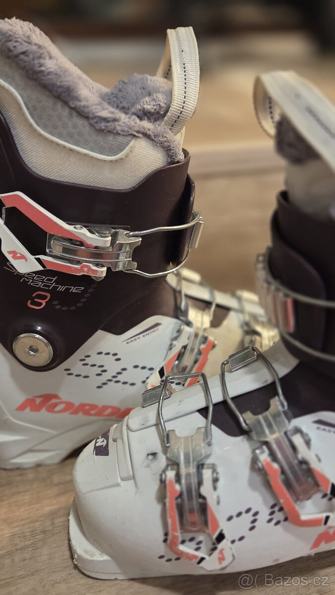 Nordica dívčí (dětské) lyžařské boty Speedmachine J3 21-21.5 - 3