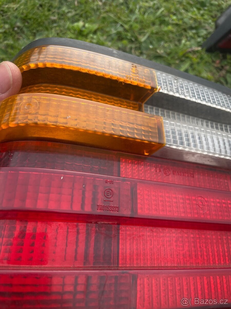 Mercedes-Benz W124 zadní světla - 3