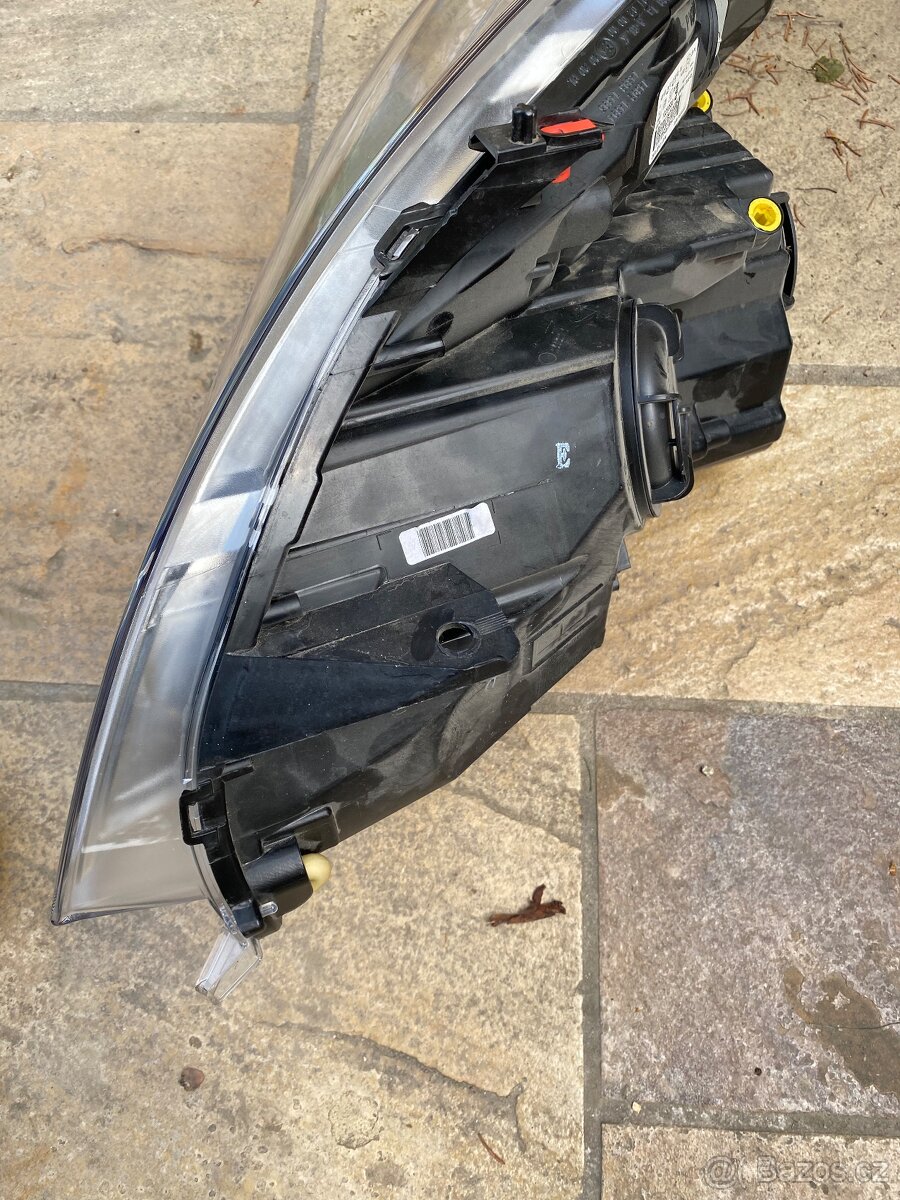 Opel Meriva světlomet - 3