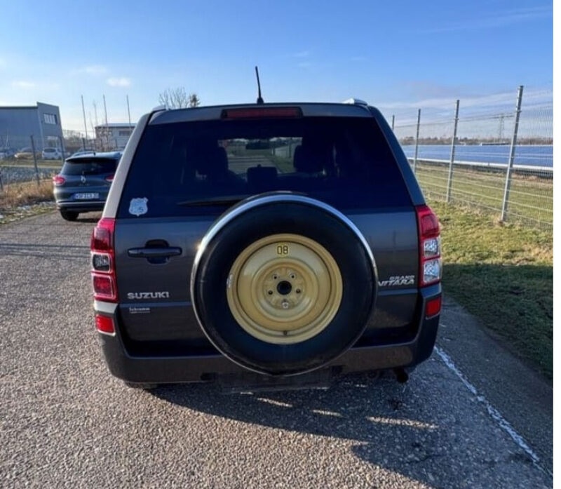 Suzuki Grand Vitara 2.4 benzin LPG 4x4 - 3