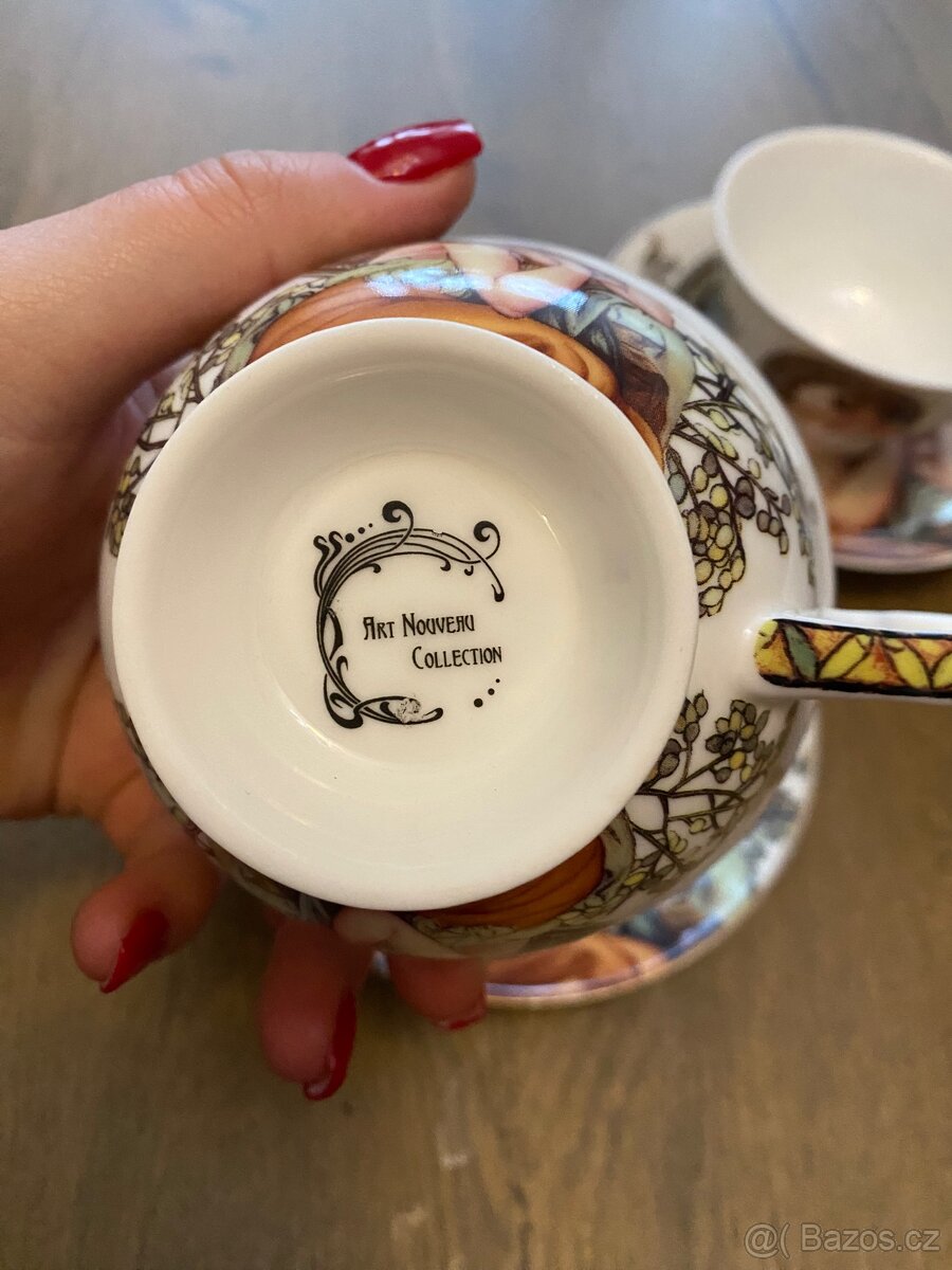 Porcelánové šálky a podšálky - 3