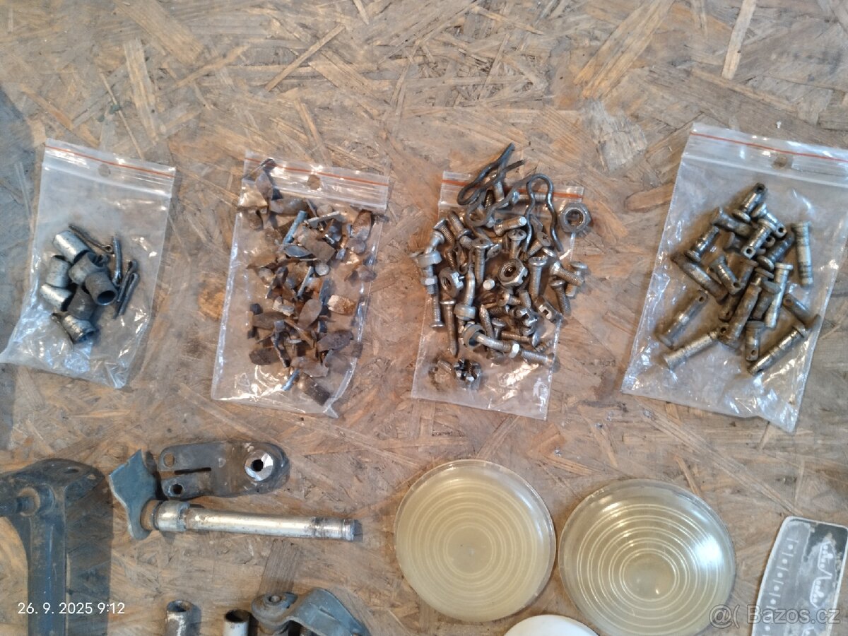 Šlapací autíčko díly - 3