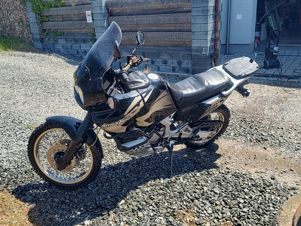 XRV 750 Africa twin, ČR, 53 tis.km, 2 majitel, 2002