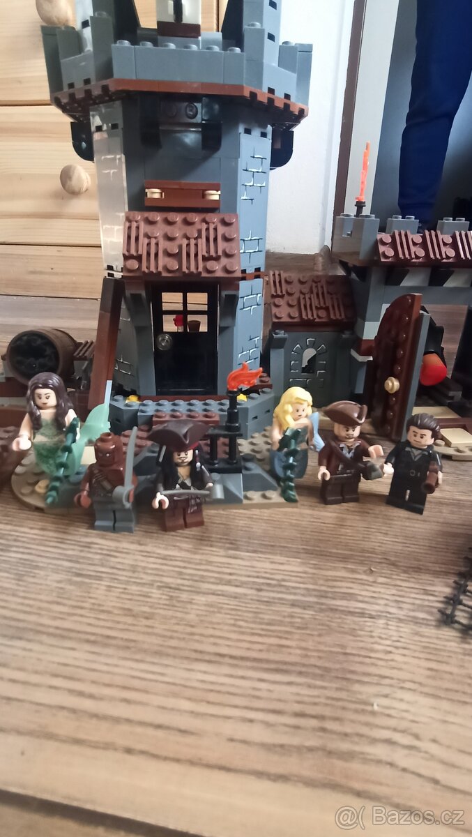 Lego piráti z Karibiku 4194/ rozbouřená zátoka - 3