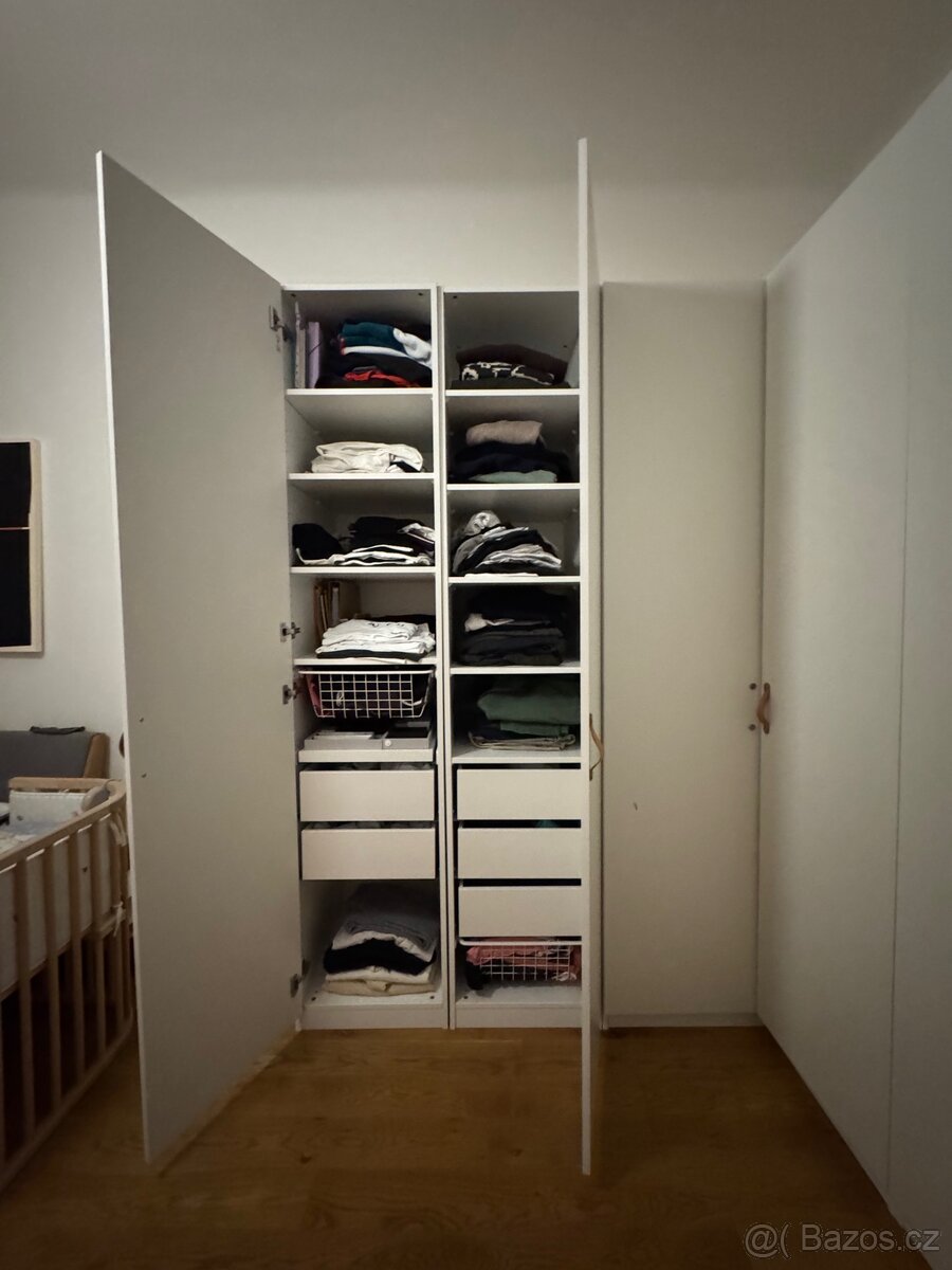 Rohová skříň IKEA PAX - 3