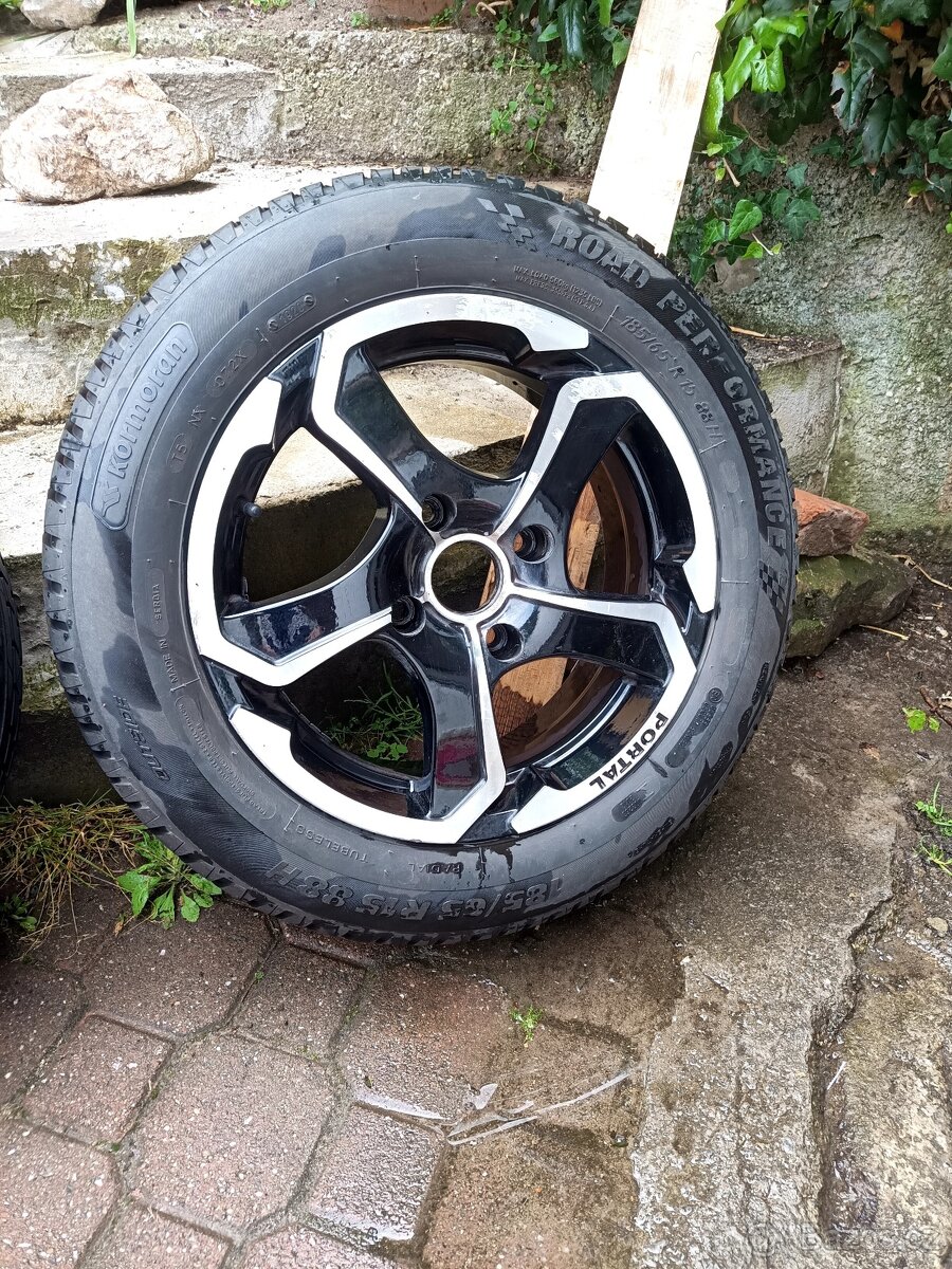Letní pneu185/65/R15 s alu disky - 3