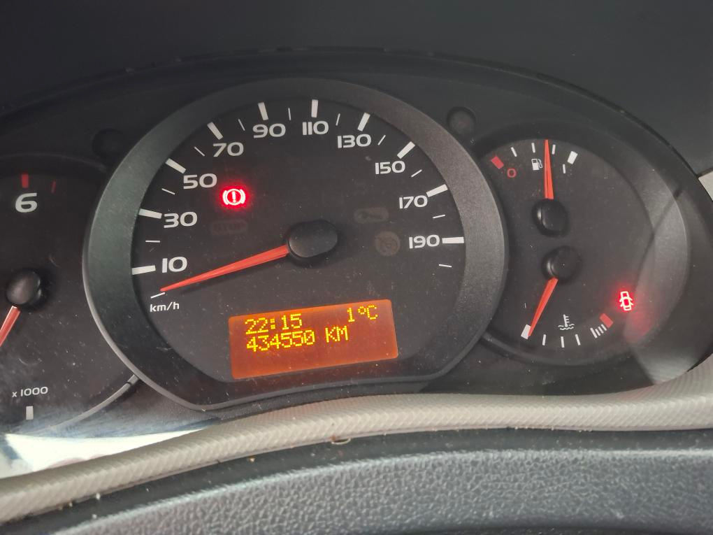 Renault Master 2,3 dci sanitní - 3