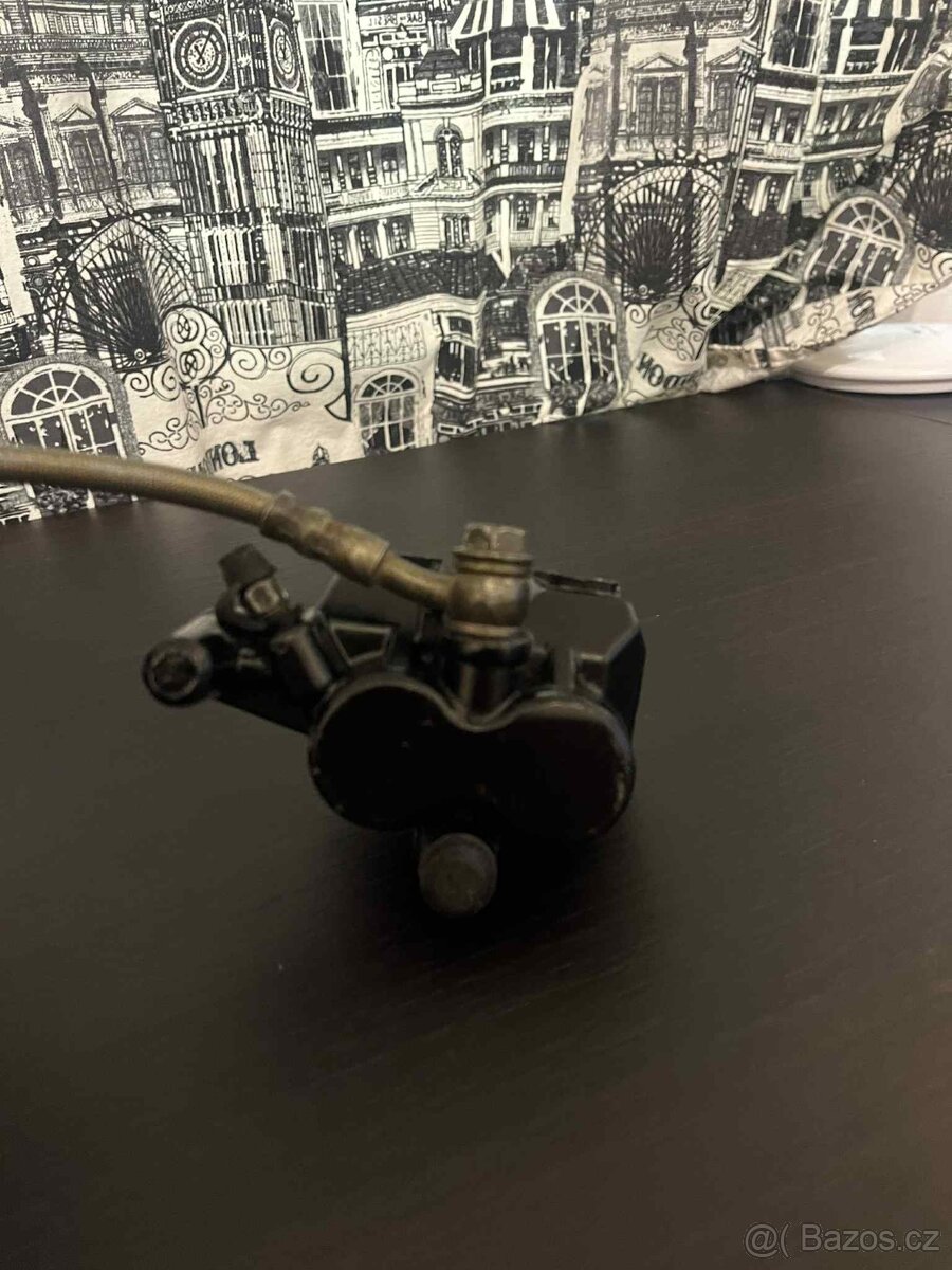 Pitbike - přední brzdový třmen - 3