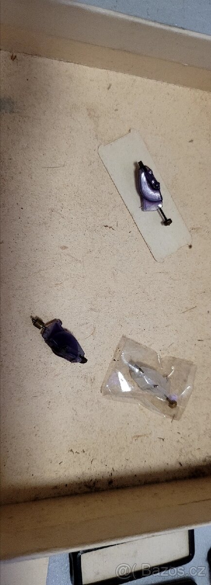 Lot#18 cena za všechno - 3