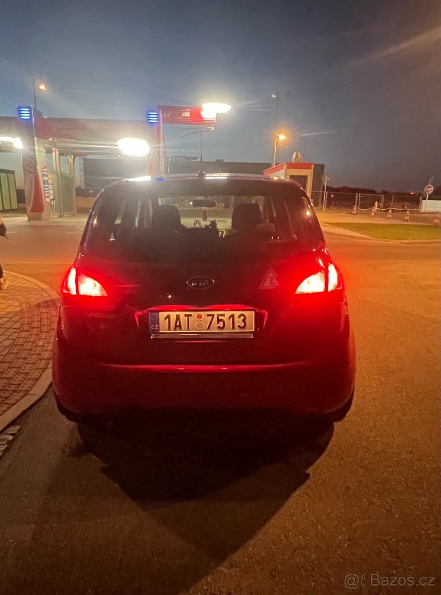 Kia venga 1.4 CRDI 66kw 2010 - 3