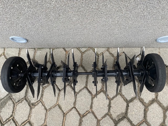 Vertikutátor (provzdušňovač) VARI - 3