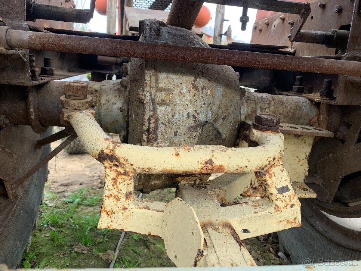 Malotraktor domaci výroby torzo a dily - 3