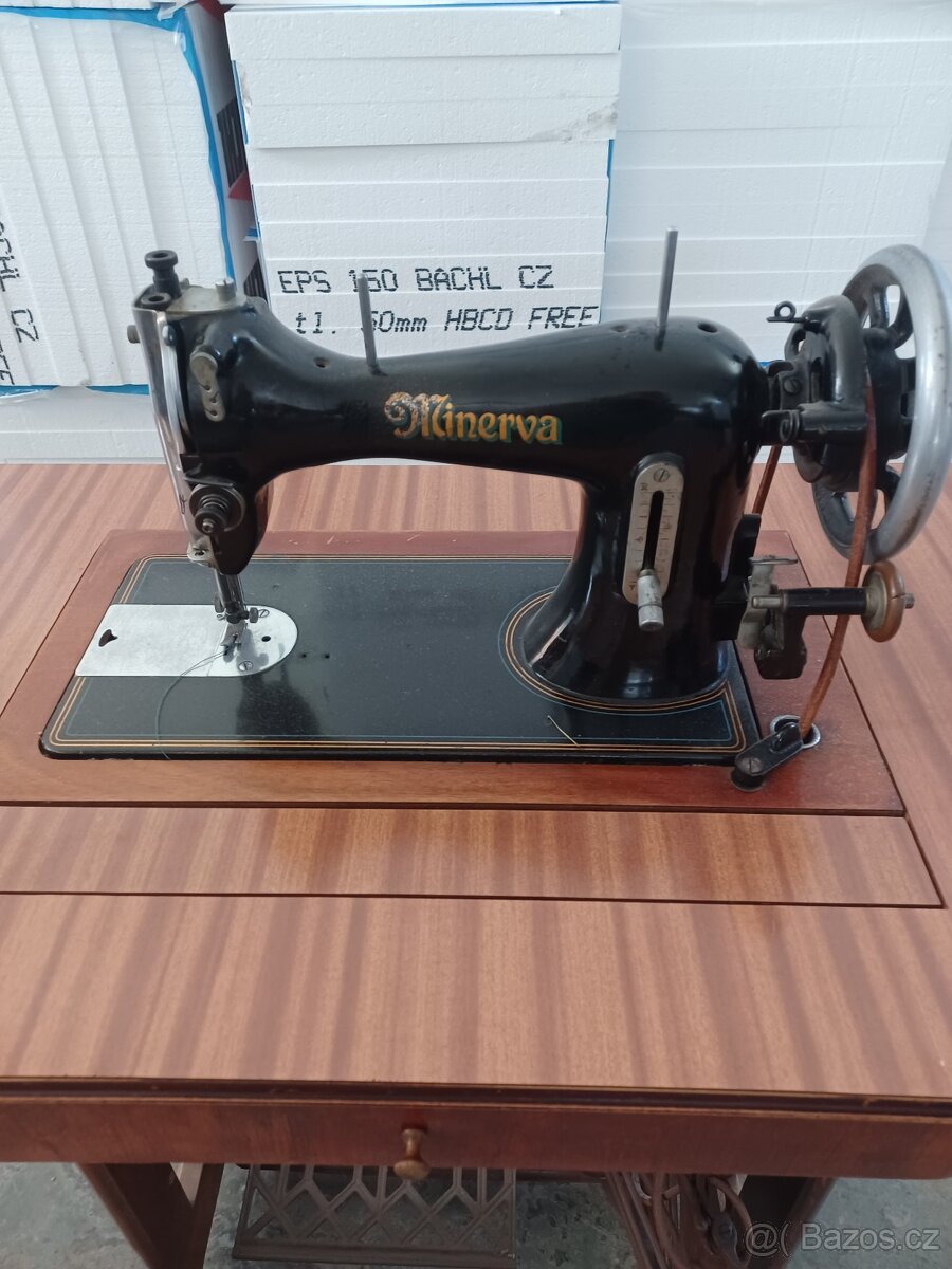 ŠICÍ STROJ MINERVA - 3