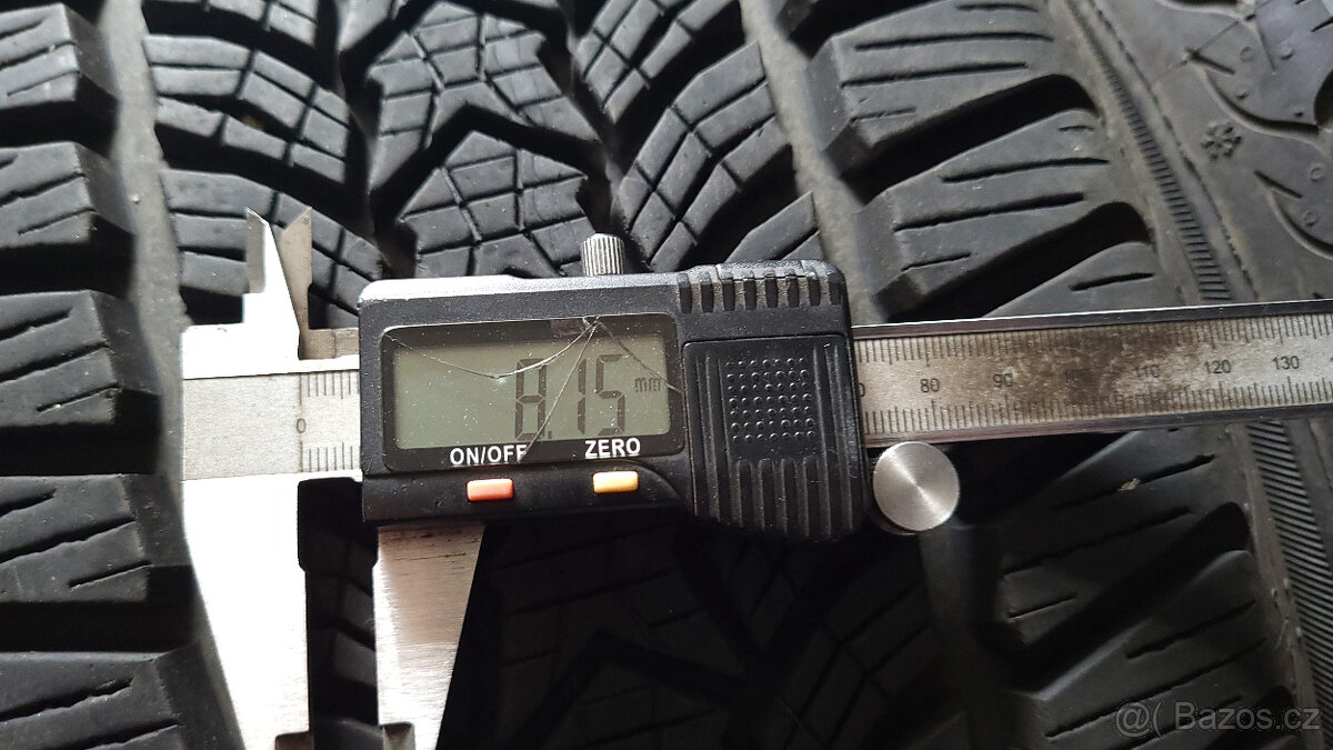 Téměř nejeté zimní pneu Debica 215/50/17, sada - 3