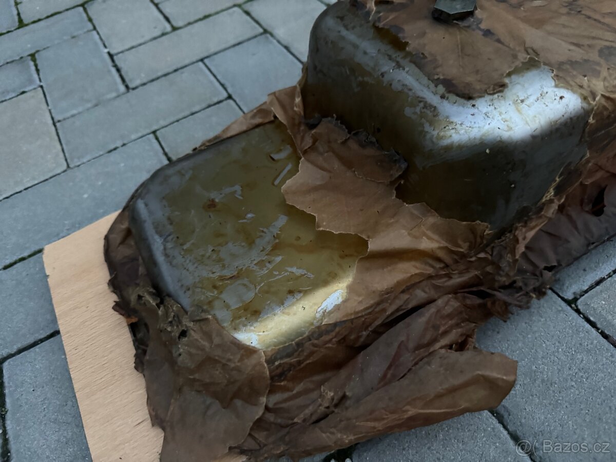 Volha Gaz 24, Gaz 2410, vana motoru, originál nová - 3