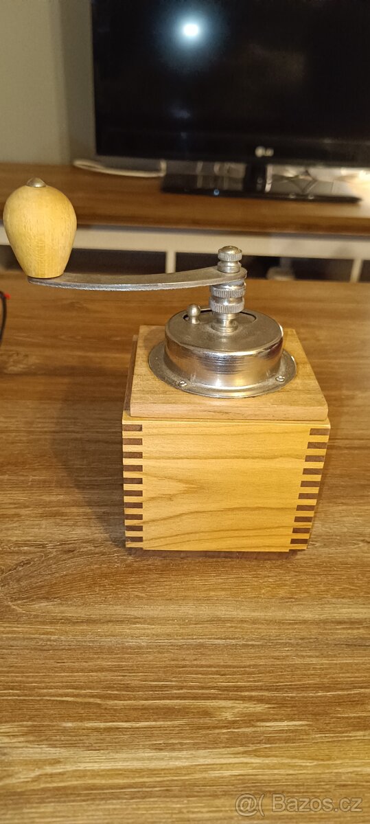 Mlýnek - Lodos 1945 Lux (ořech) - 3