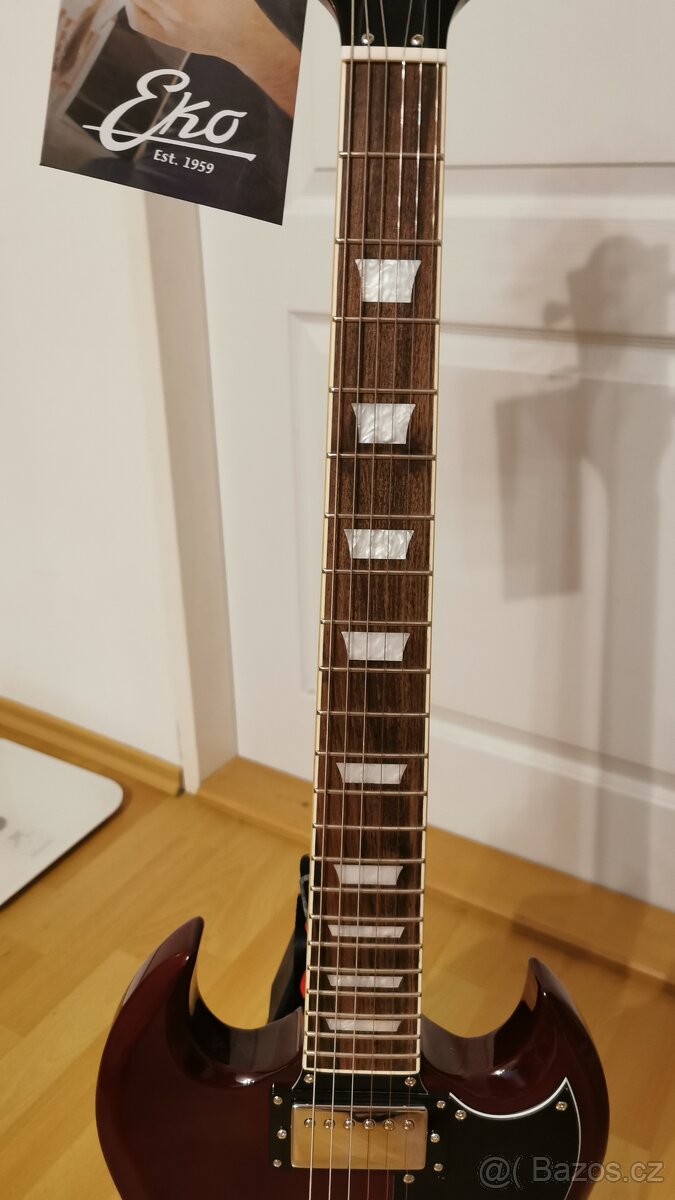Elektrická kytara EKO DV-300 Red - SG - 3