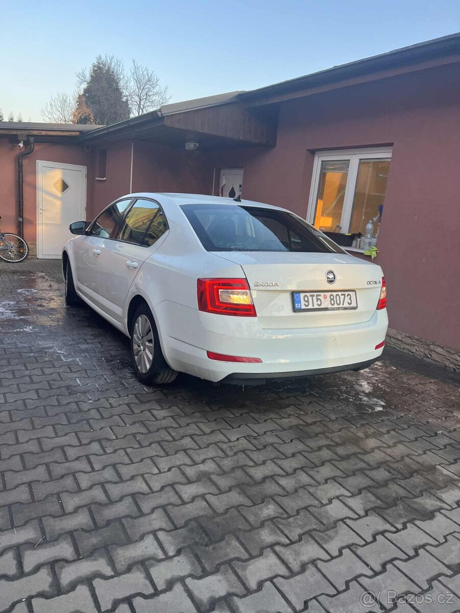 Škoda Octavia 1.6 TDI, r. v. 2015, první majitel - 3