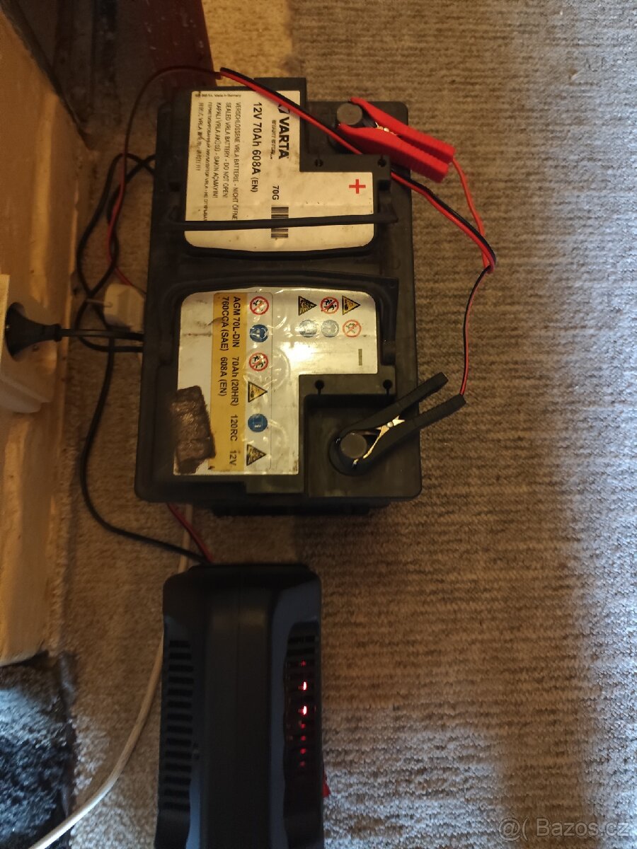 Prodám autobateri značky VARTA - 3
