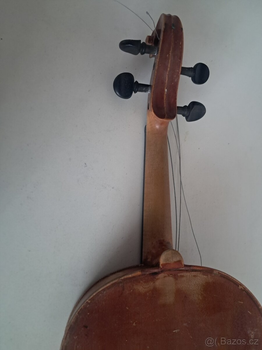 Staré housle na opravu - 3