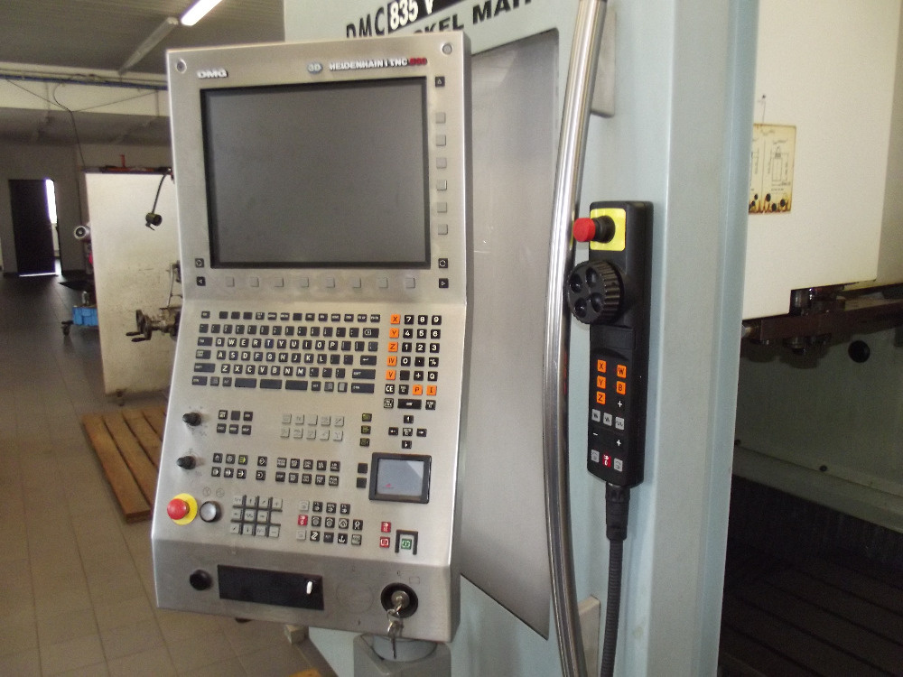 Obráběcí centrum DMG DMC 835 V - 3