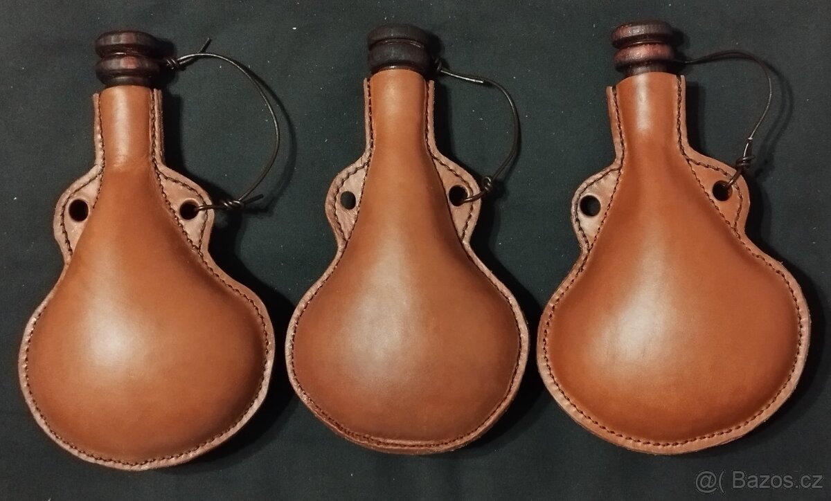 Kožené čutory a další doplňky - 3