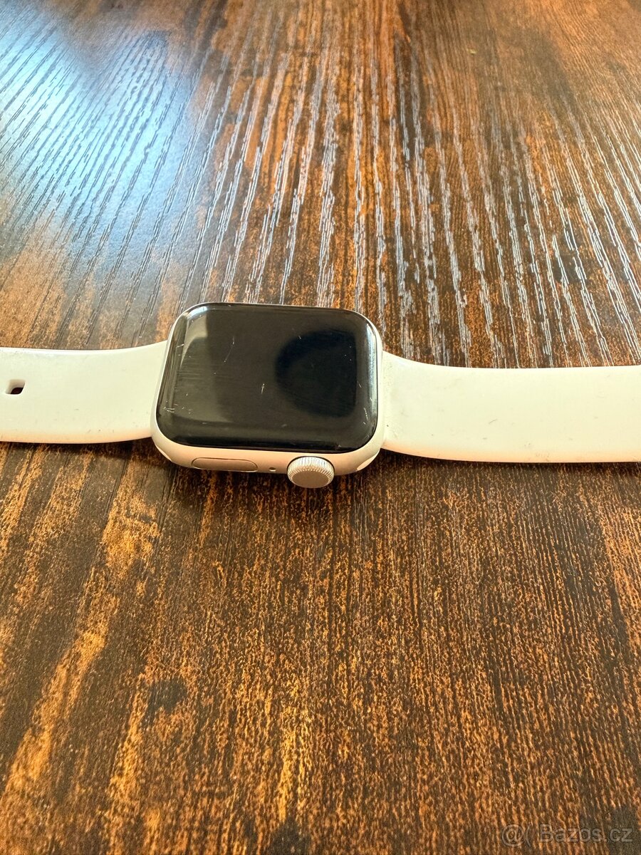 Apple watch SE (1.generace) (2020) - 3