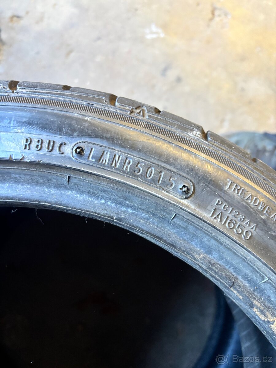 Falken 215/40 r17 - 3
