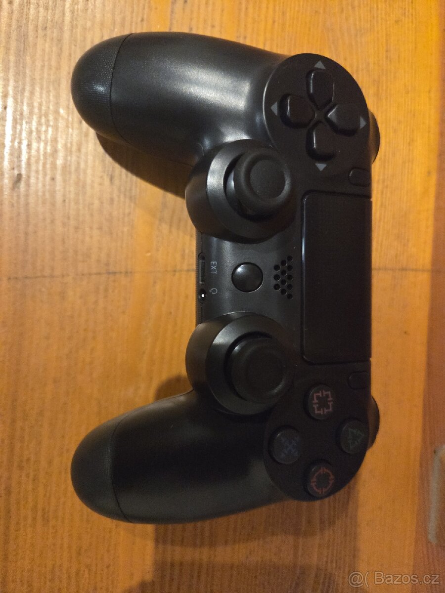 Ovladač PS4 - 3