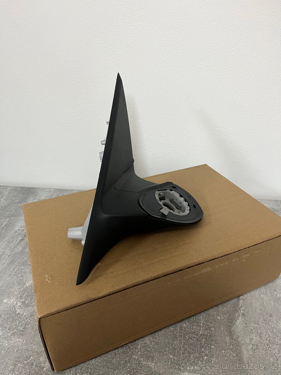 BMW F30 / F31 – držák zrcátka levý (montážní trojúhelník) - 3