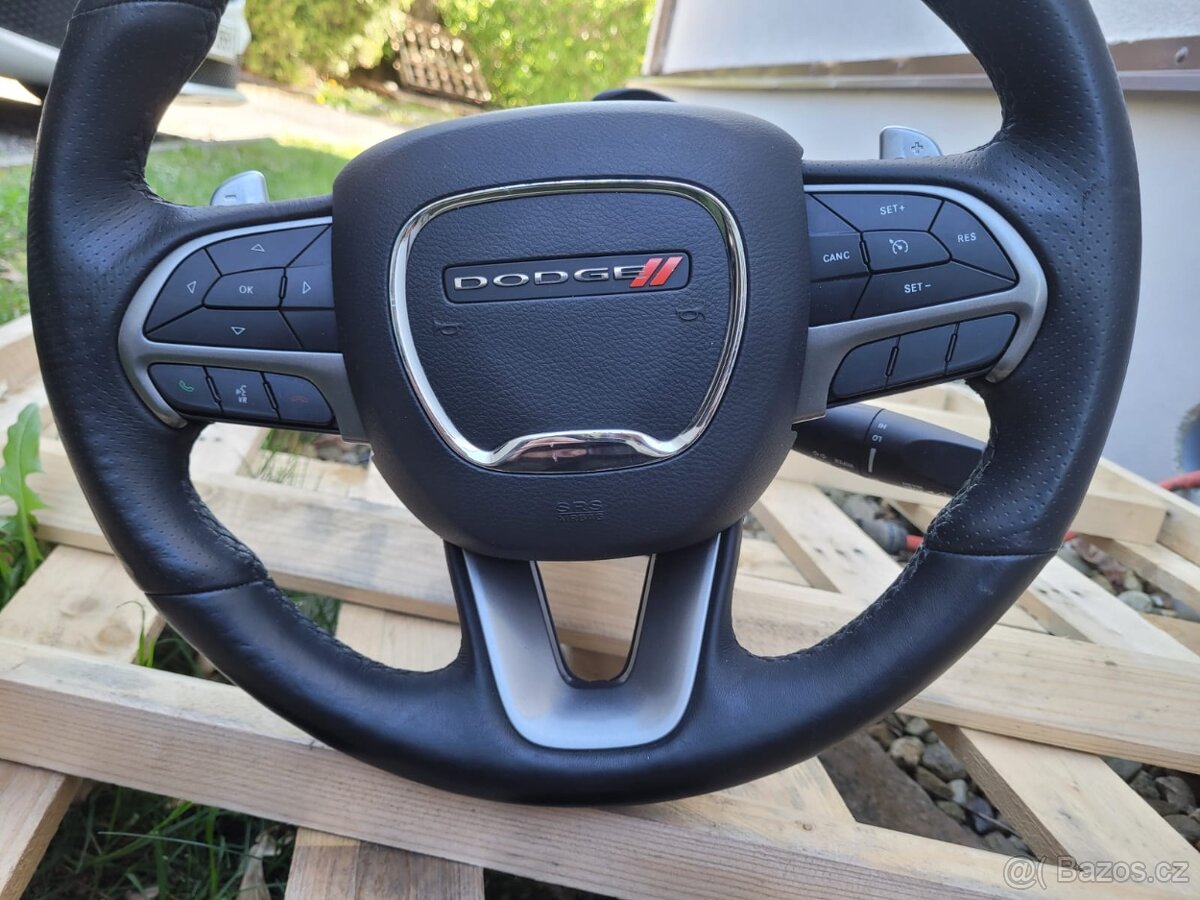 Volant se sloupkem řízení Dodge Challenger - 3