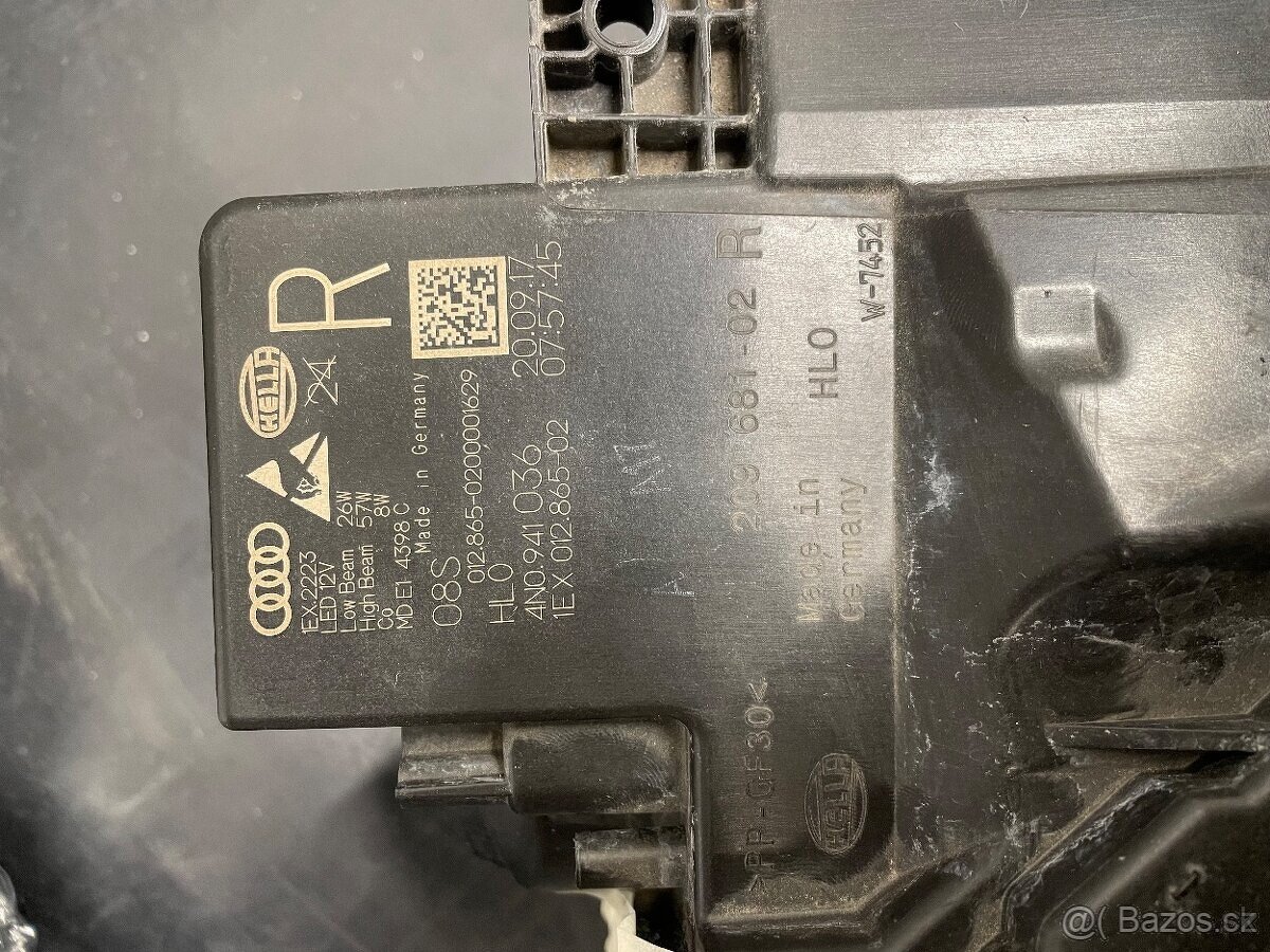 Svetlo Audi A8 D5 Matrix - 3