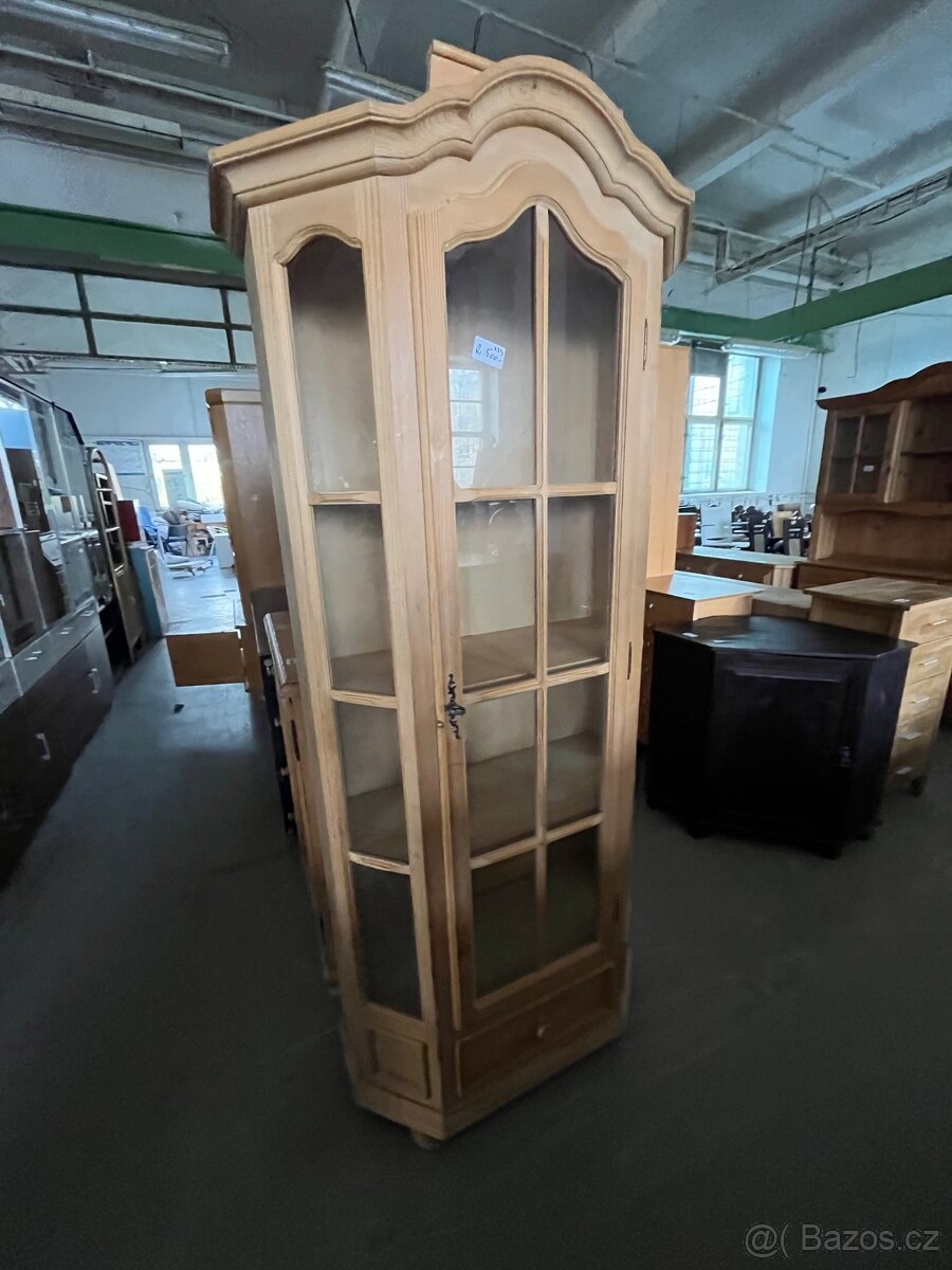 Vitrína - 3
