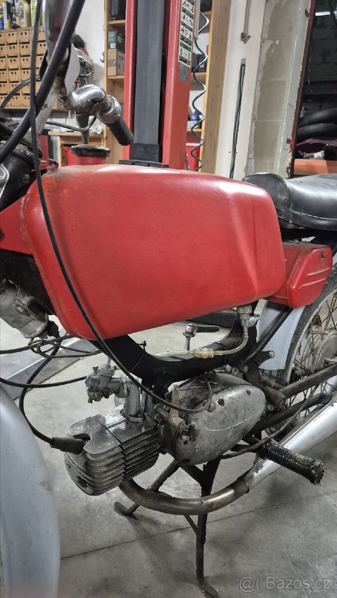 Jawa 50 23 mustang - 3