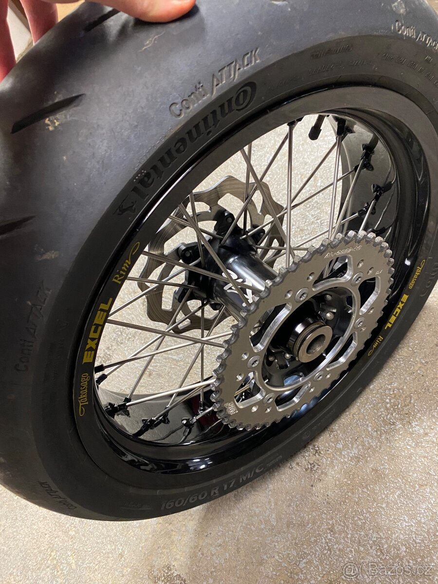 SM kola excel na Stark Varg - 3