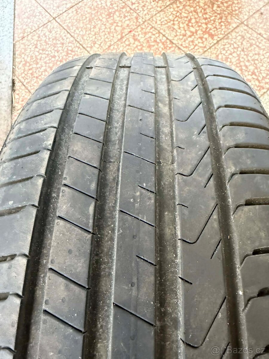 Zánovní pneu - 235/50 R20 100T - 3