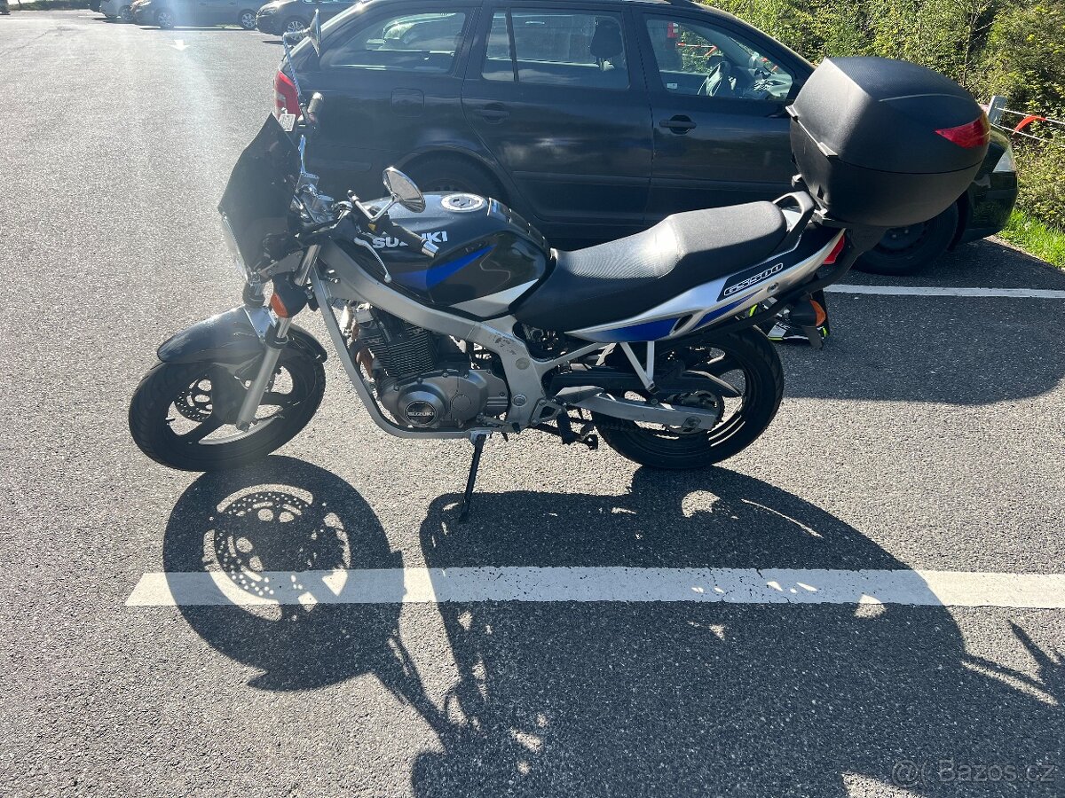 Suzuki GS 500 - 3