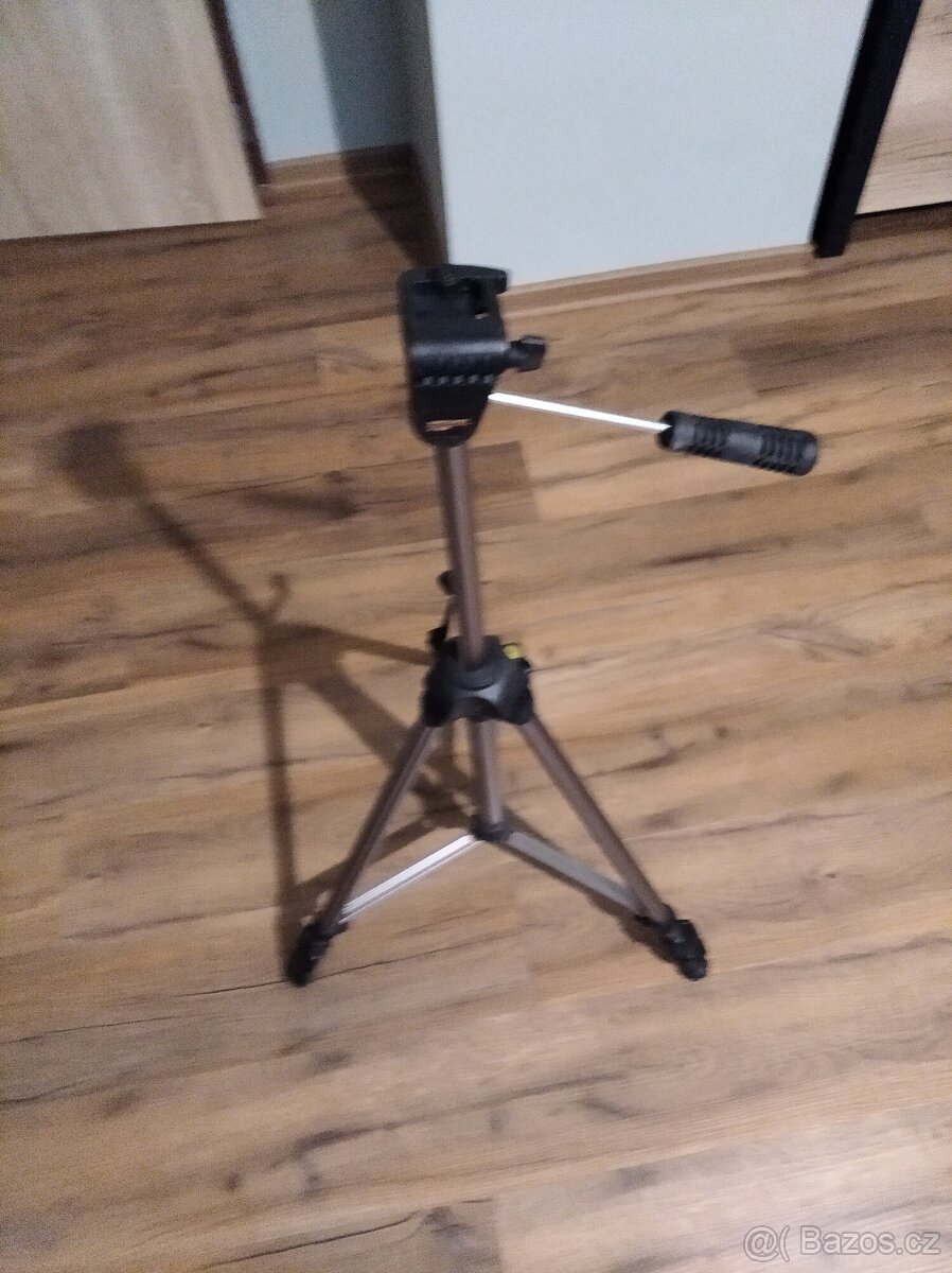 Prodám stativ Vanguard - 3